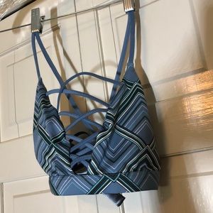 Victoria Sport Bra Lightly Padded Blue Criss Cross Straps SZ M